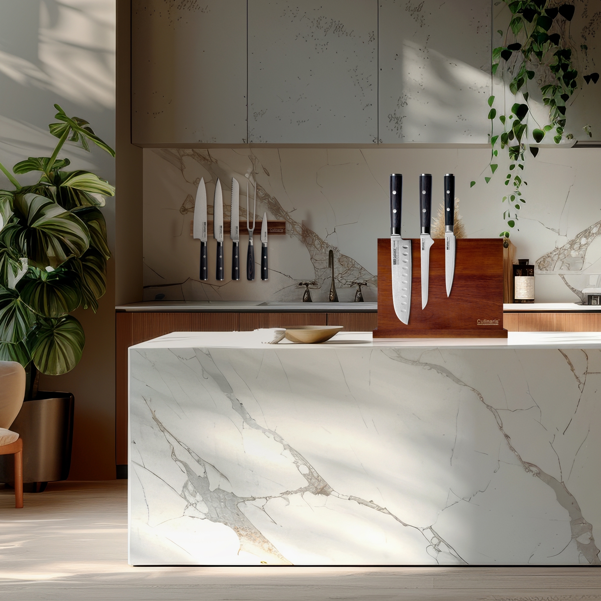 Hochwertiger Messerblock und Messer in moderner Küchenumgebu